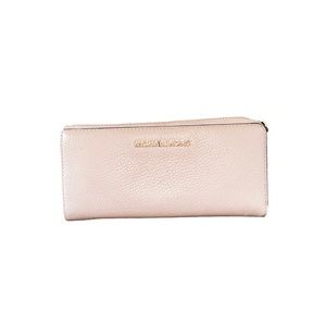 Michael Kors Cream Wallet
